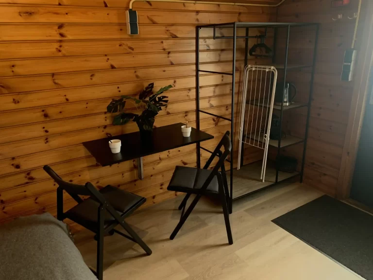 Wohnzimmer und Schränke - Lodge 2 Personen - Waterherberg it Beaken