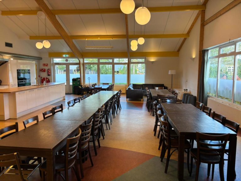 die Kajütenstühle und -tische