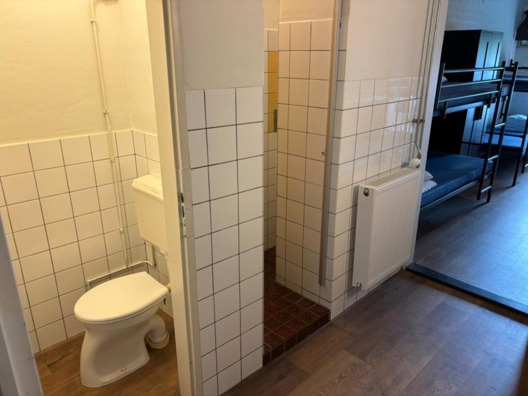 die Kabinentoilette