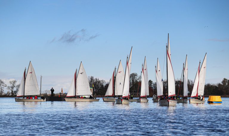 Zeilbootjes op het Heegermeer