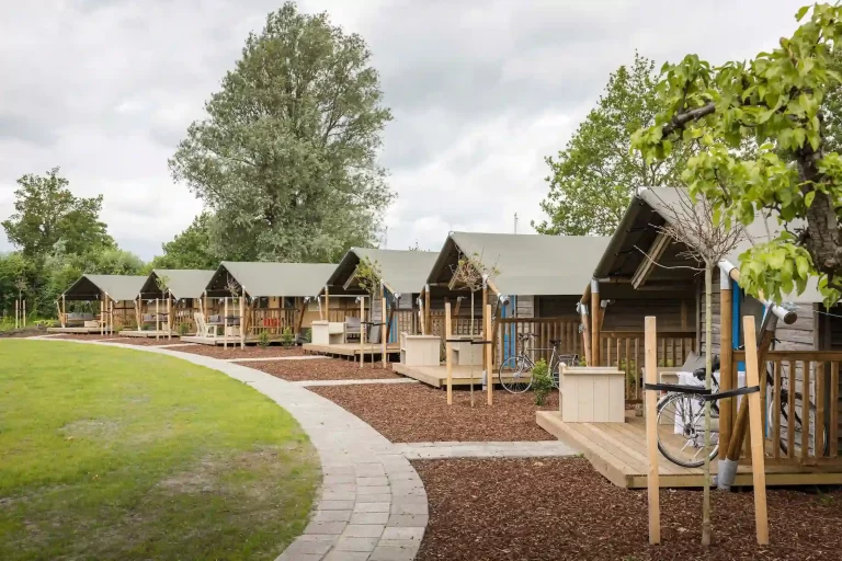 Glampingtenten bij Waterherberg it Beaken