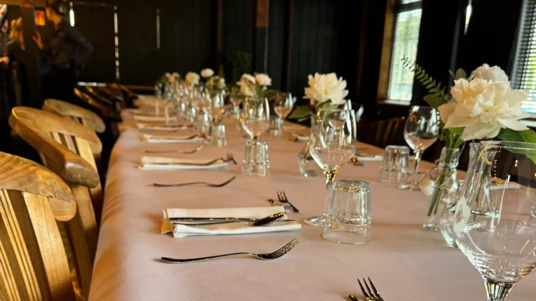 Hochzeitslocation Friesland - Gedeckter Tisch